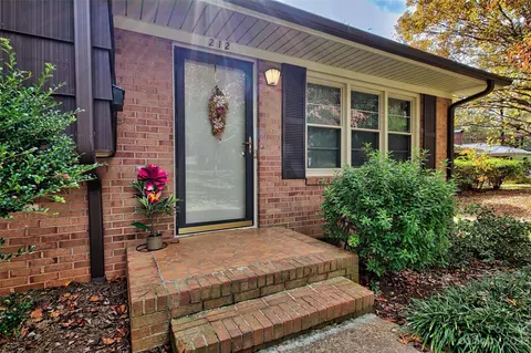 212 5th Ne St NE, Conover, NC 28613 photo 5