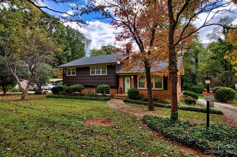 212 5th Ne St NE, Conover, NC 28613 photo 4