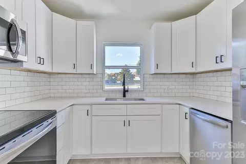3205 Spencer Rd, Conover, NC 28613