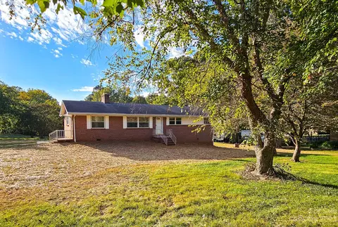 2849 Startown Rd, Newton, NC 28658
