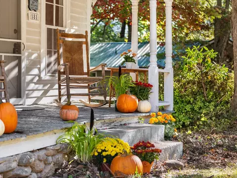181 Southside Dr, Chimney Rock, NC 28720