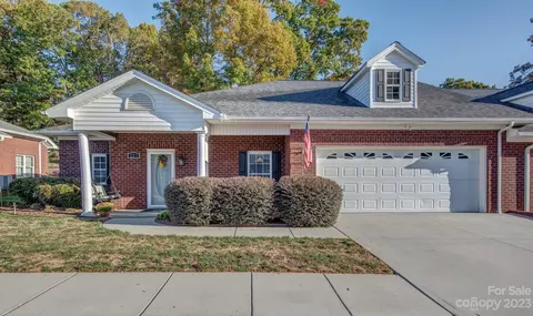 221 Crystal Springs Ln, Shelby, NC 28150