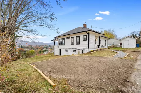 154 High St, Canton, NC 28716