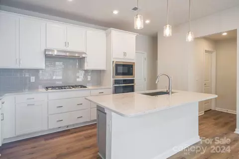 118 Berkeley Ave # -B, Mooresville, NC 28117