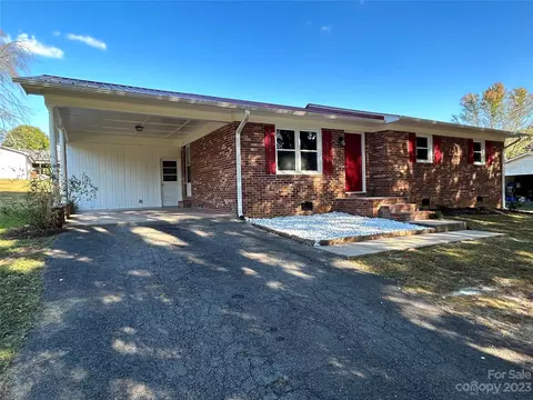 3432 Us Highway 21 Hwy, Hamptonville, NC 27020