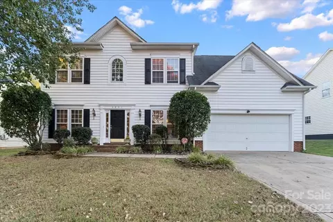 5801 Branthurst Dr, Charlotte, NC 28269