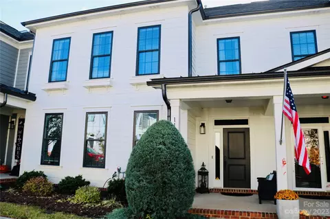 115 Mint Avnu Ave #E, Mooresville, NC 28117