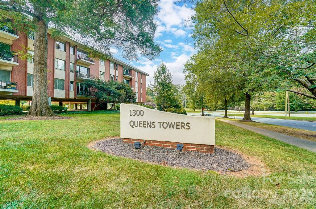 1300 Queens 208 Rd Unit 208  