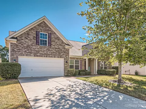 10400 Little Whiteoak Rd, Charlotte, NC 28215