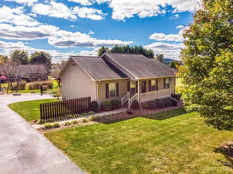 101 Third Ave, Hildebran, NC 28637