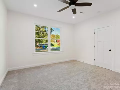 24 Oakbrook Rd, Fletcher, NC 28732 photo 12