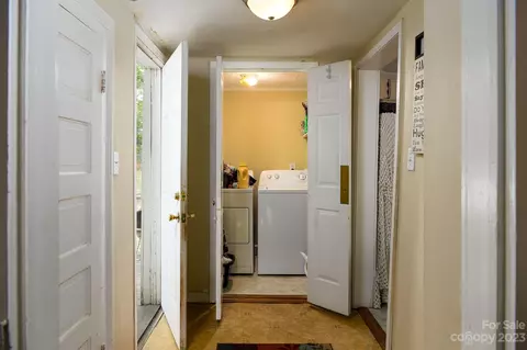 124 E Monroe St, Salisbury, NC 28144 photo 3