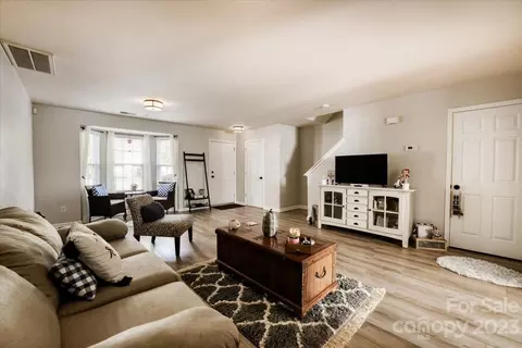 7263 April Mist Trl, Huntersville, NC 28078