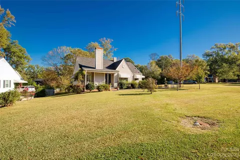 401 Gillsbrook Rd, Lancaster, SC 29720