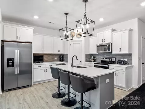 705 Bellmouth Rd, Clover, SC 29710