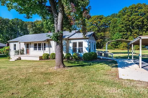 120 9th Se Ave SE, Conover, NC 28613 photo 3