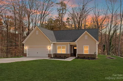 5617 Galaxie Rd, Charlotte, NC 28214