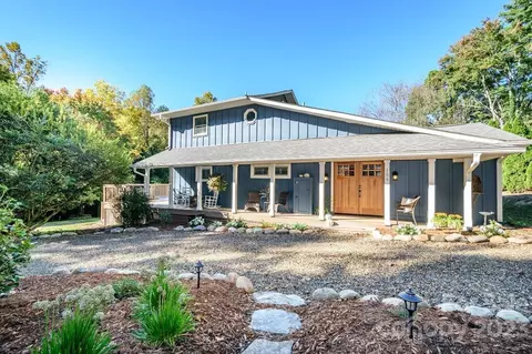154 Rugby Dr, Hendersonville, NC 28791