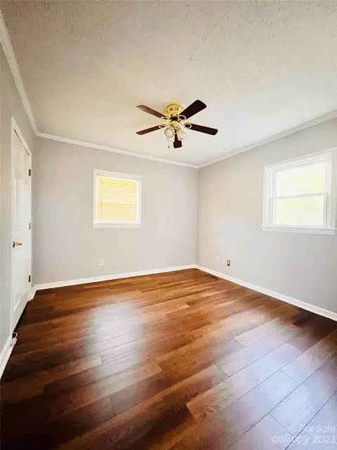207 7th Ave, Conover, NC 28613 photo 6