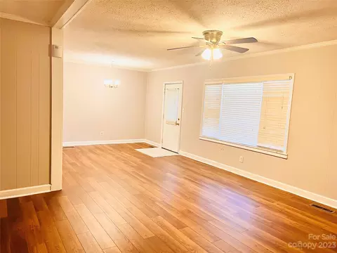 207 7th Ave, Conover, NC 28613 photo 4