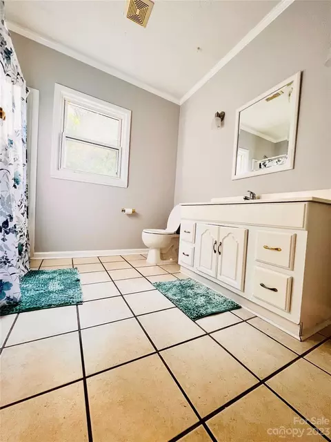 207 7th Ave, Conover, NC 28613 photo 5