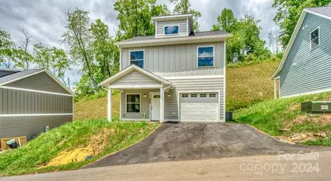 112 Northbend Dr, Asheville, NC 28804
