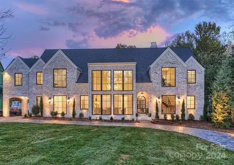 3735 Abingdon Rd, Charlotte, NC 28211