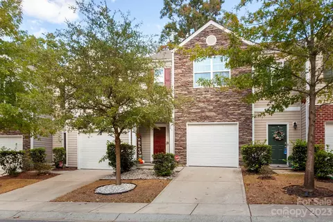 4016 Queensbridge Rd, Charlotte, NC 28213
