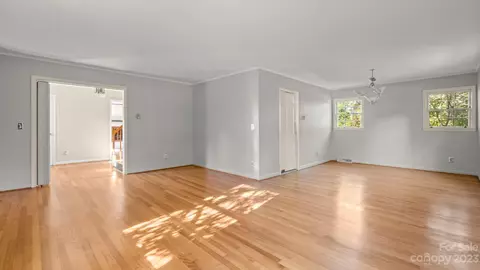 528 Mcfarlane Dr, Chester, SC 29706 photo 8