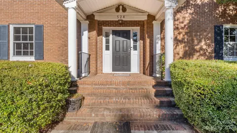 528 Mcfarlane Dr, Chester, SC 29706 photo 4