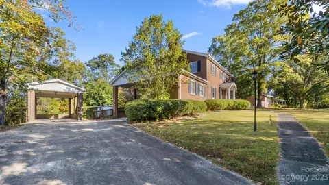 528 Mcfarlane Dr, Chester, SC 29706 photo 2
