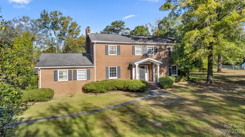 528 Mcfarlane Dr, Chester, SC 29706