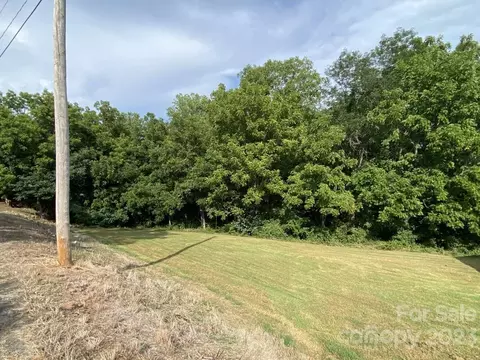 107 6th Ave, Maiden, NC 28650
