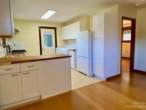 185 Spicewood Dr, Clyde, NC 28721 photo 7