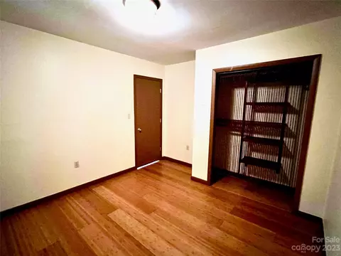 185 Spicewood Dr, Clyde, NC 28721 photo 15