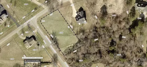 3106 Cedar Point Dr, Shelby, NC 28150