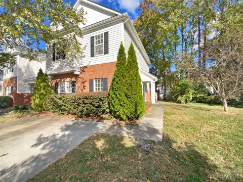 1537 Sylvia Ct, Charlotte, NC 28205