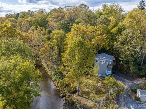 630 Sand Hill Rd, Asheville, NC 28806