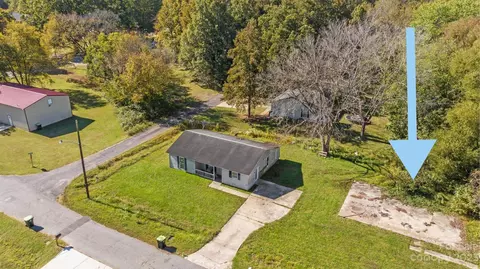 206 W Henderson St, East Spencer, NC 28114