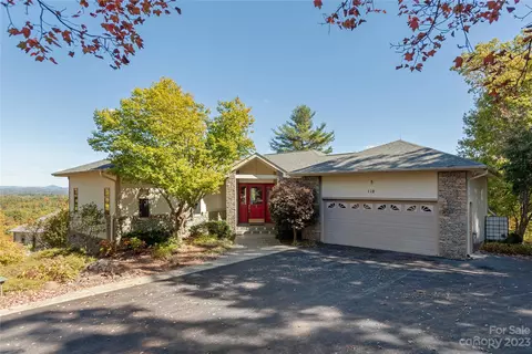 110 Sugarberry Ln, Hendersonville, NC 28739