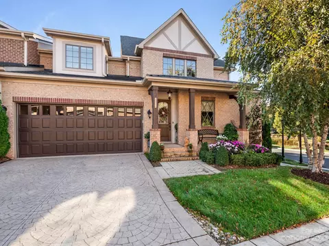 2611 Horn Point Ct, Charlotte, NC 28226