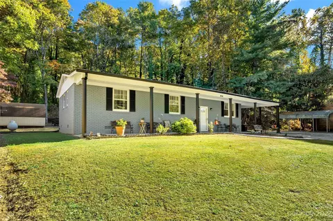 465 Shady Ln, Marion, NC 28752