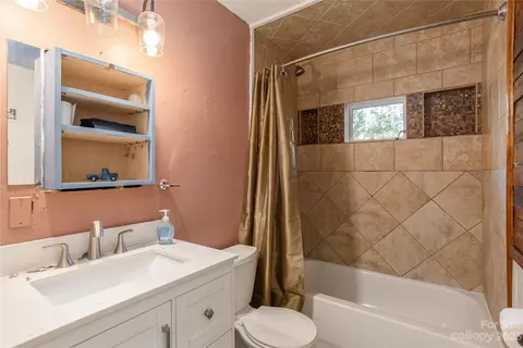 135 Markham Rd, Tryon, NC 28782 photo 11