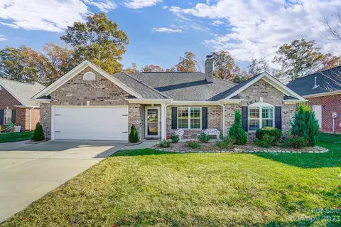 12872 Hill Pine Rd, Midland, NC 28107