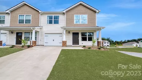 74 Malcolm Ct, Candler, NC 28715