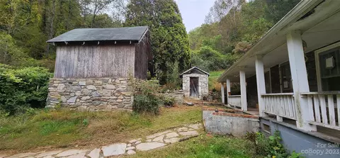 304 Miller Hill Rd, Burnsville, NC 28714