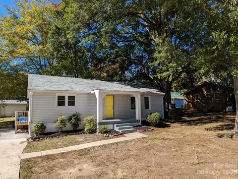 2223 Waverly St, Albemarle, NC 28001