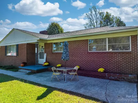 3216 Us 70 E Hwy E, Morganton, NC 28655 photo 1