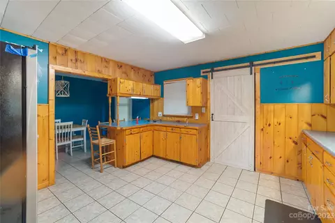 305 Mull Ln, Morganton, NC 28655 photo 4
