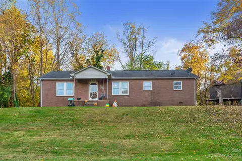 305 Mull Ln, Morganton, NC 28655